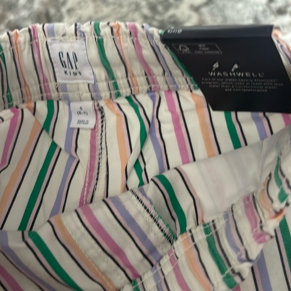 The gap girls size 6-7 size small cotton shorts 3 for $35 ⭐️ - Picture 3 of 5
